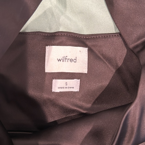 Aritzia Wilfred satin brown crop top - Picture 2 of 2